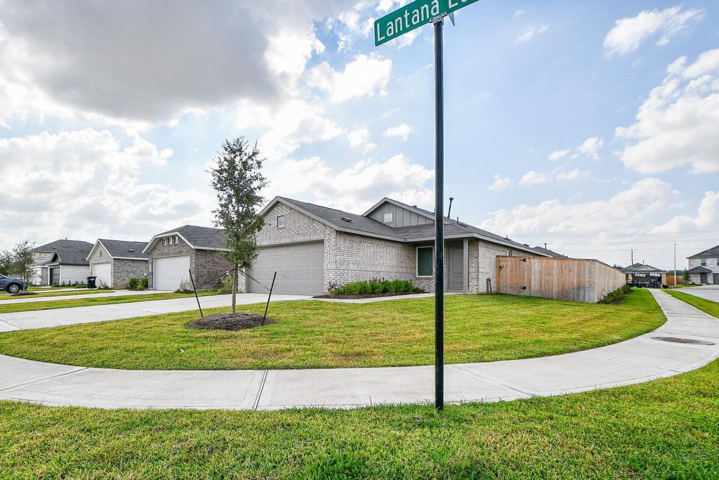 Photo of 6859 Lantana Leaf Lane Ln, Katy, TX 77493 (MLS # 35137692)