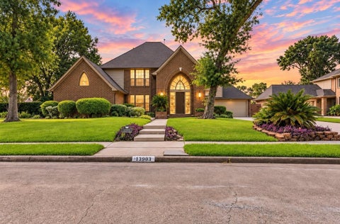 Photo of 13903 Wilde Forest Court, Sugar Land, TX 77498 (MLS # 98477105)
