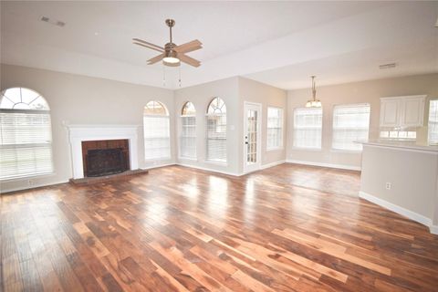 Photo of 6718 Flowermound Drive, Sugar Land, TX 77479 (MLS # 55016267)