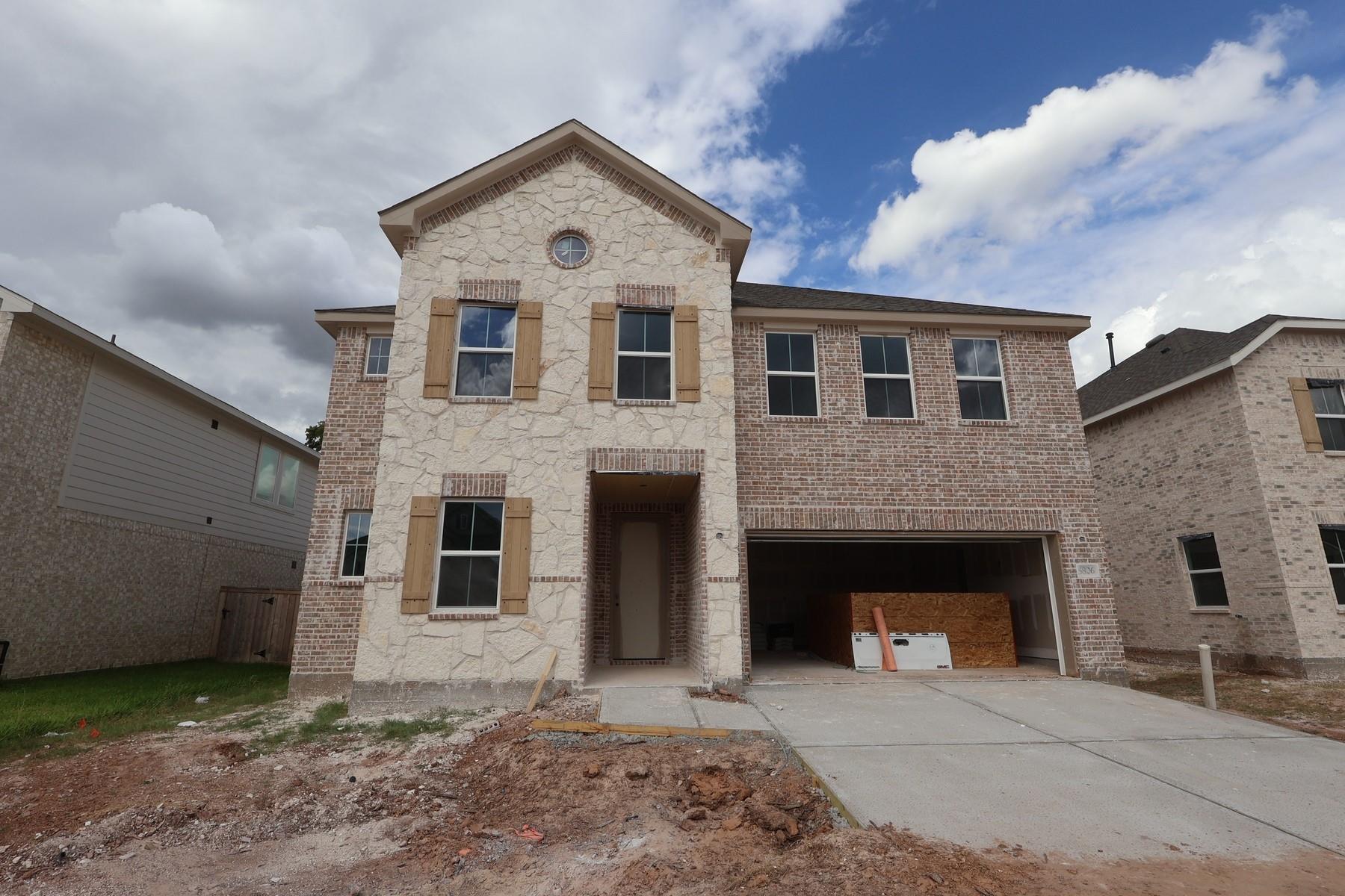 5806 Chamberlain Crossing