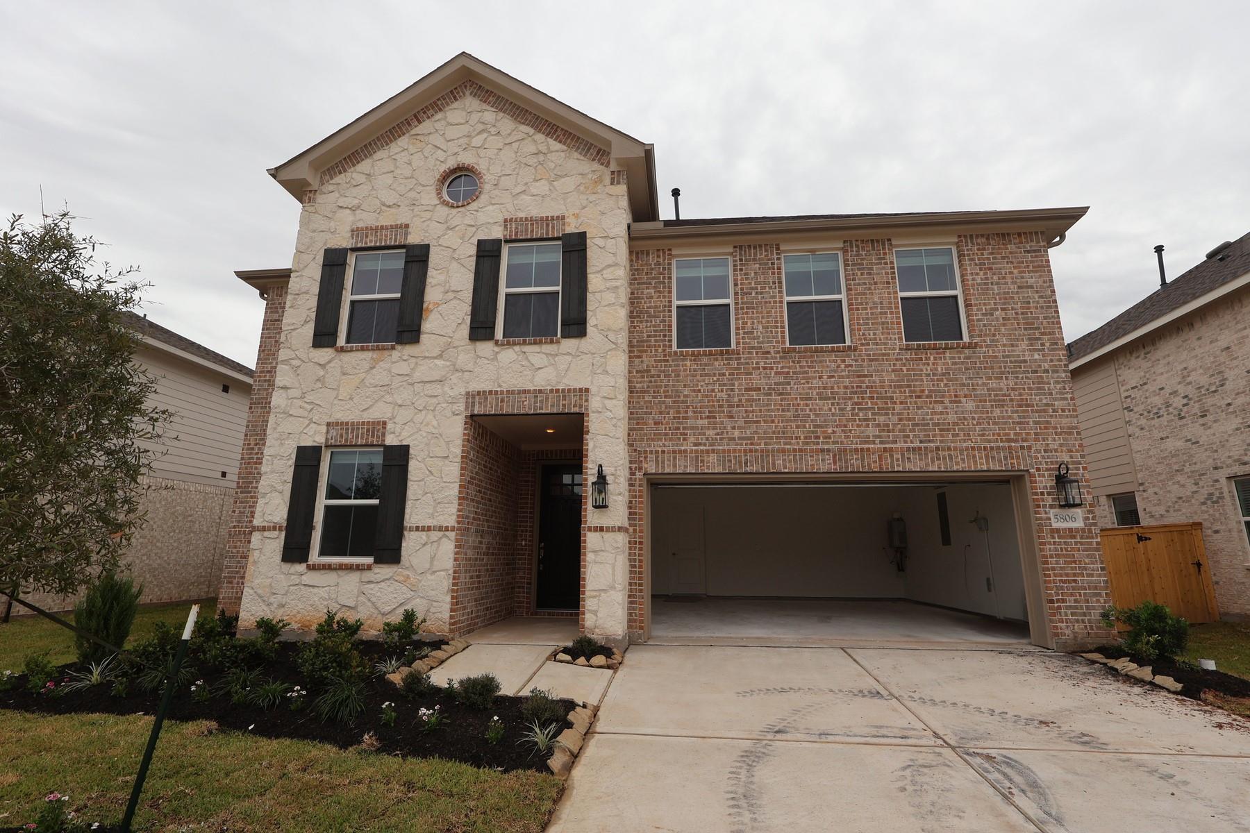 5806 Chamberlain Crossing