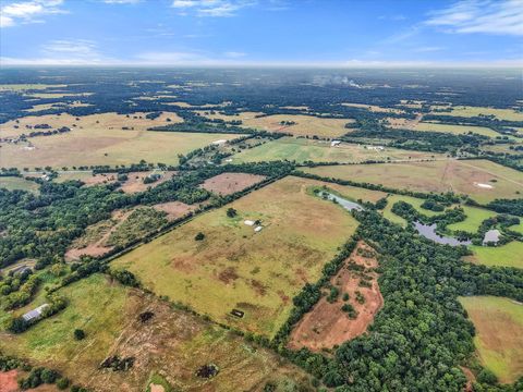 Homes For Sale - 211 County Road 430<br/> Mexia, TX 76667
