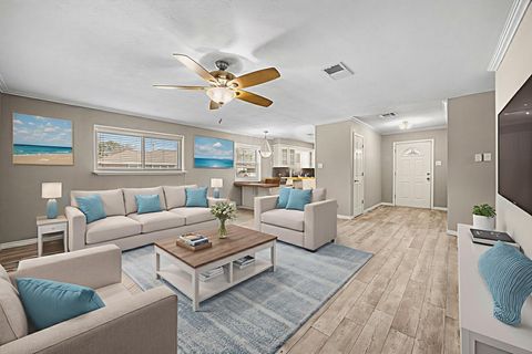 902 Ivy Avenue Deer Park TX 77536