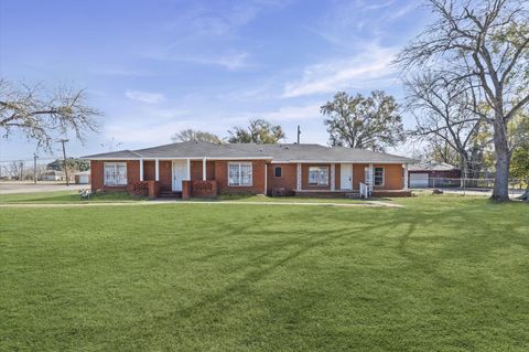 Photo of 1106 5th Street, Hempstead, TX 77445 (MLS # 41602296)