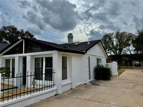 Tiny photo for 12834 Glenwolde Drive, Houston, TX 77099 (MLS # 42688114)