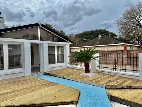 Tiny photo for 12834 Glenwolde Drive, Houston, TX 77099 (MLS # 42688114)