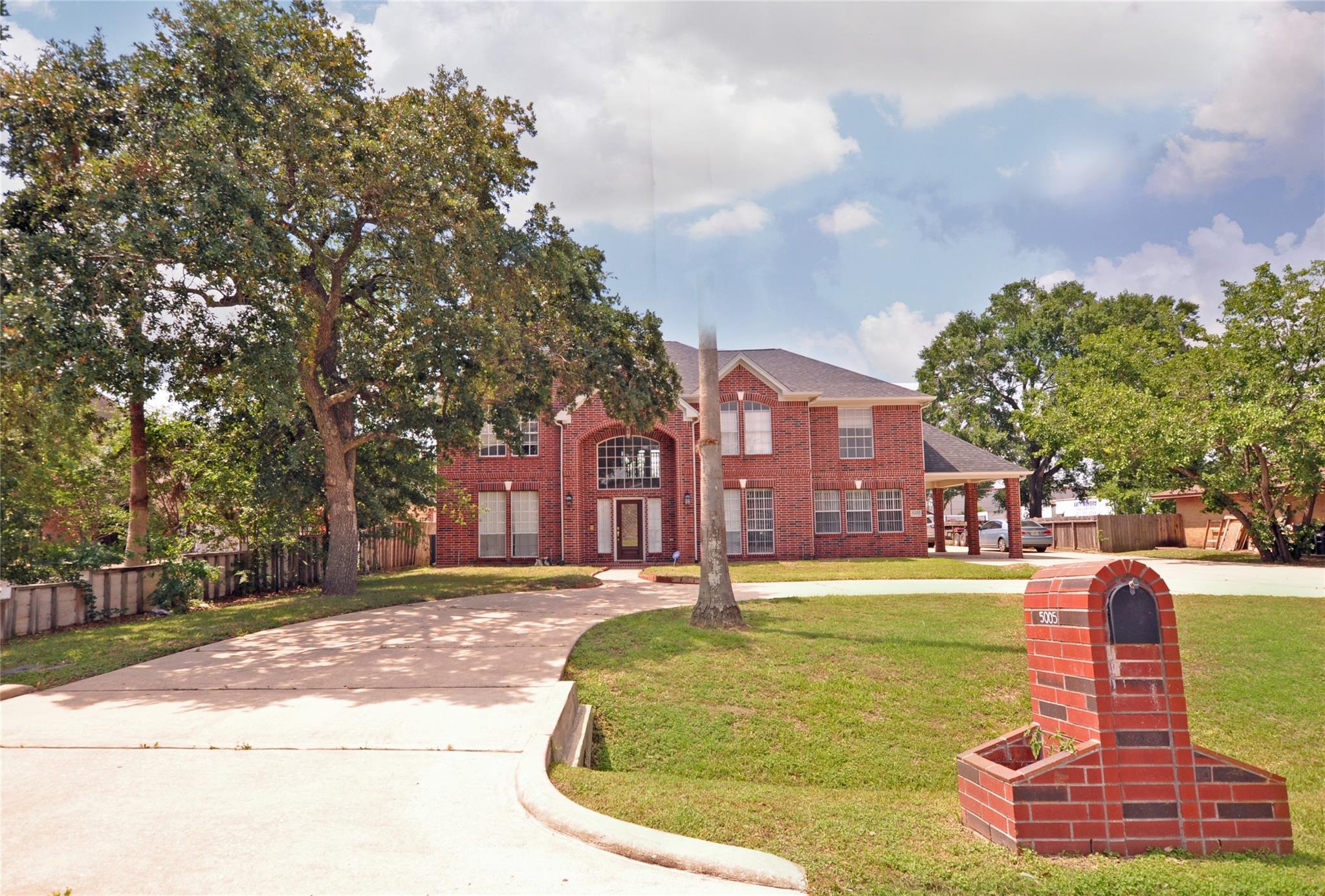 5005 Meadowlark Lane