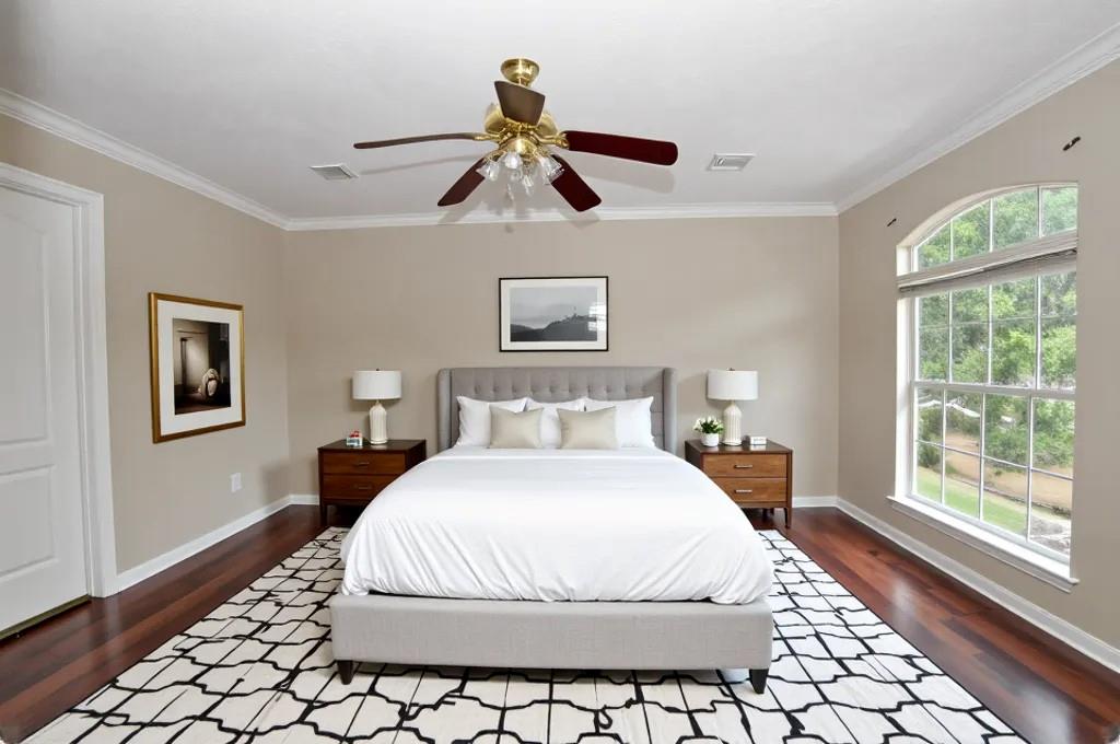 5005 Meadowlark Lane