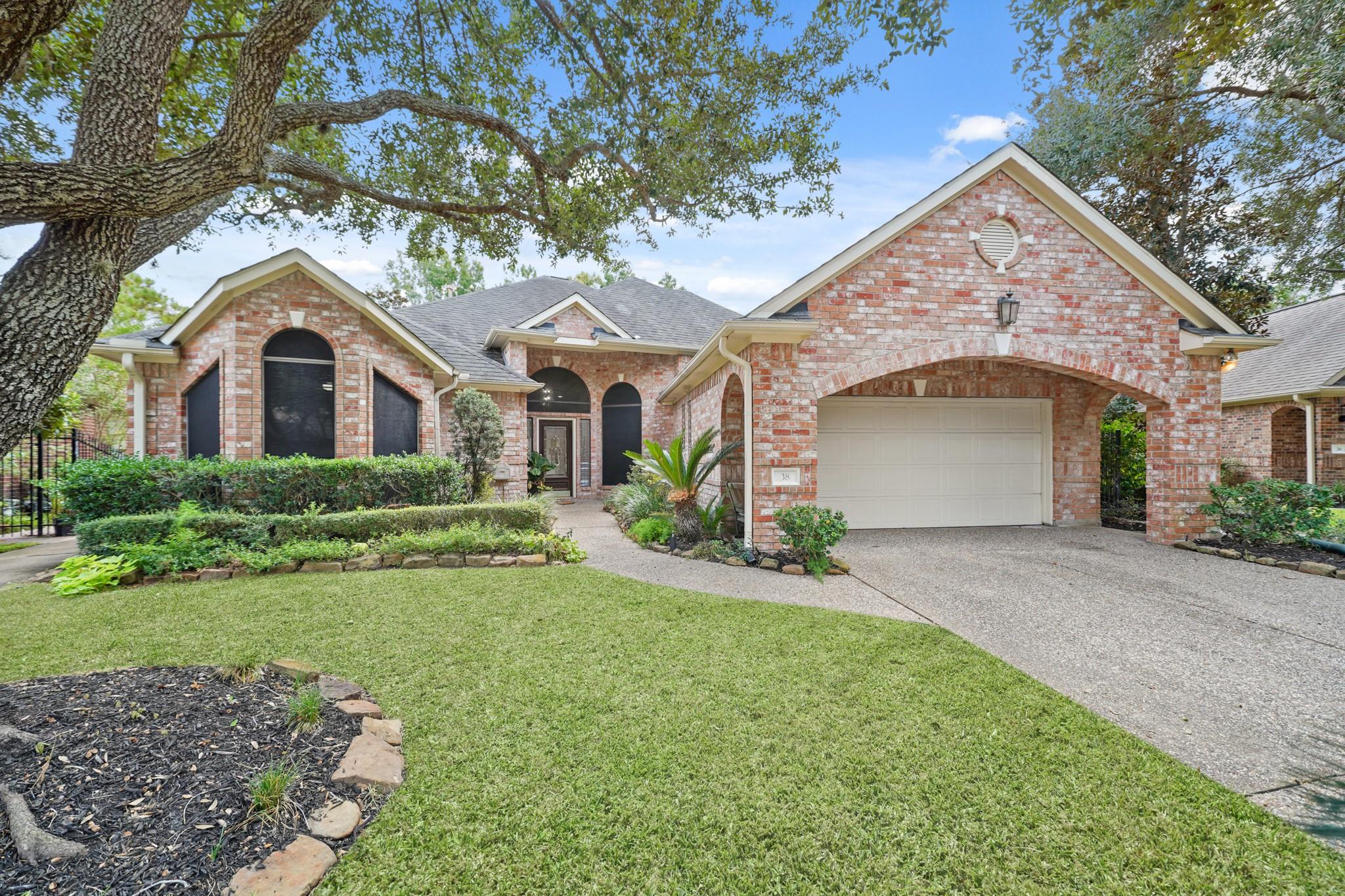 38 Kelliwood Courts Circle