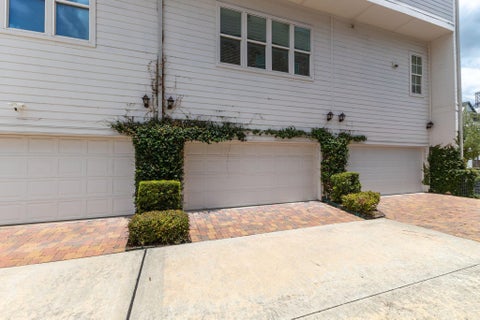 Photo of 8711 Oak Kolbe Lane, Houston, TX 77080 (MLS # 2659576)