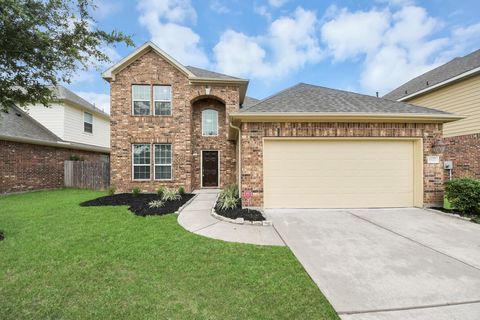 Photo of 6527 Hunters Trace Lane, Baytown, TX 77521 (MLS # 82766262)