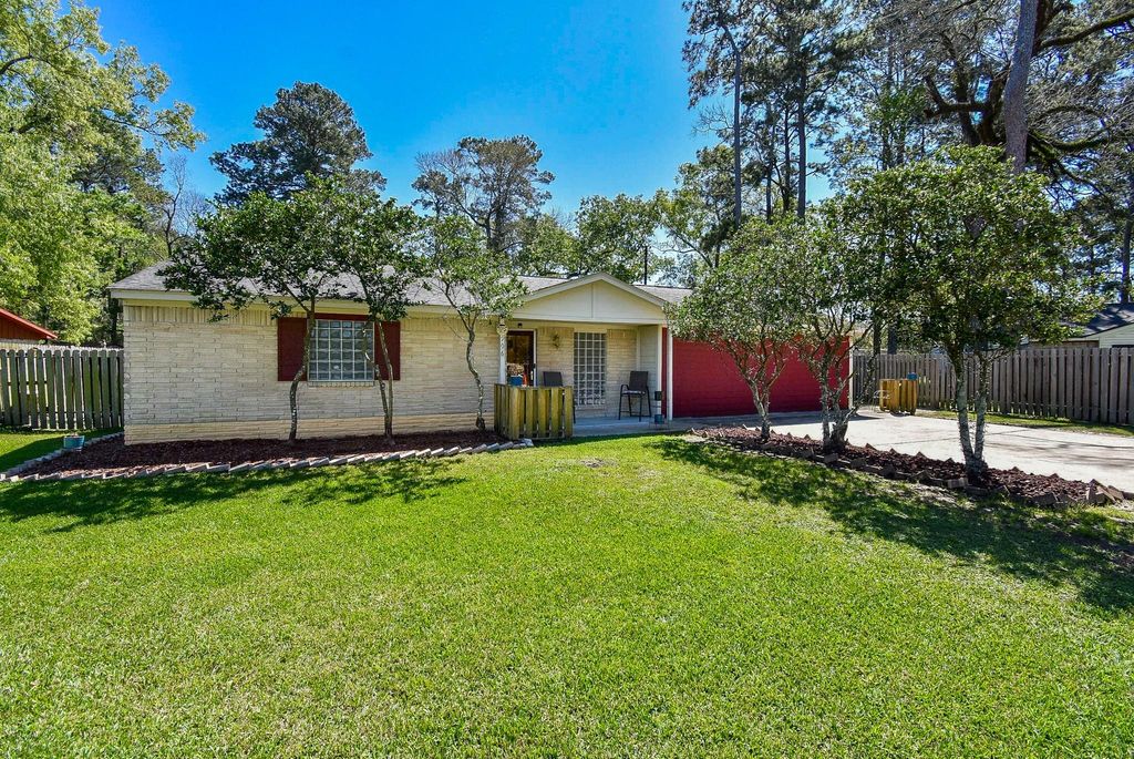 Photo of 906 Corydon Drive, Houston, TX 77336 (MLS # 50930071)