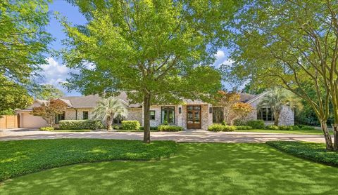 Photo of 11527 N Lou Al Drive, Houston, TX 77024 (MLS # 2586694)