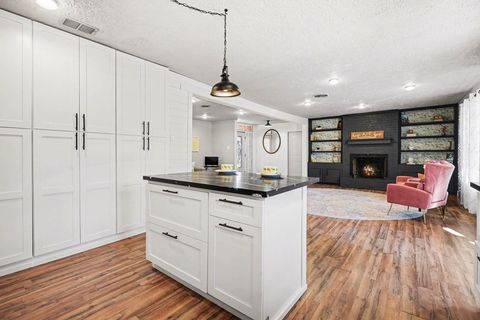 Tiny photo for 101 W Larkspur Drive, Hillcrest Village, TX 77511 (MLS # 38824874)