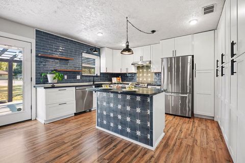 Tiny photo for 101 W Larkspur Drive, Hillcrest Village, TX 77511 (MLS # 38824874)