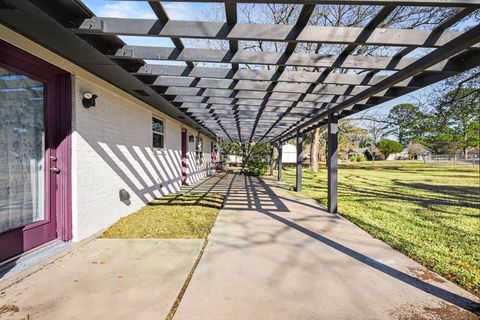 Tiny photo for 101 W Larkspur Drive, Hillcrest Village, TX 77511 (MLS # 38824874)