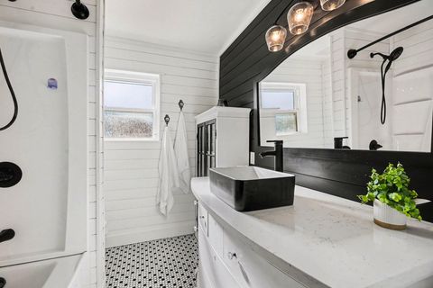 Tiny photo for 101 W Larkspur Drive, Hillcrest Village, TX 77511 (MLS # 38824874)