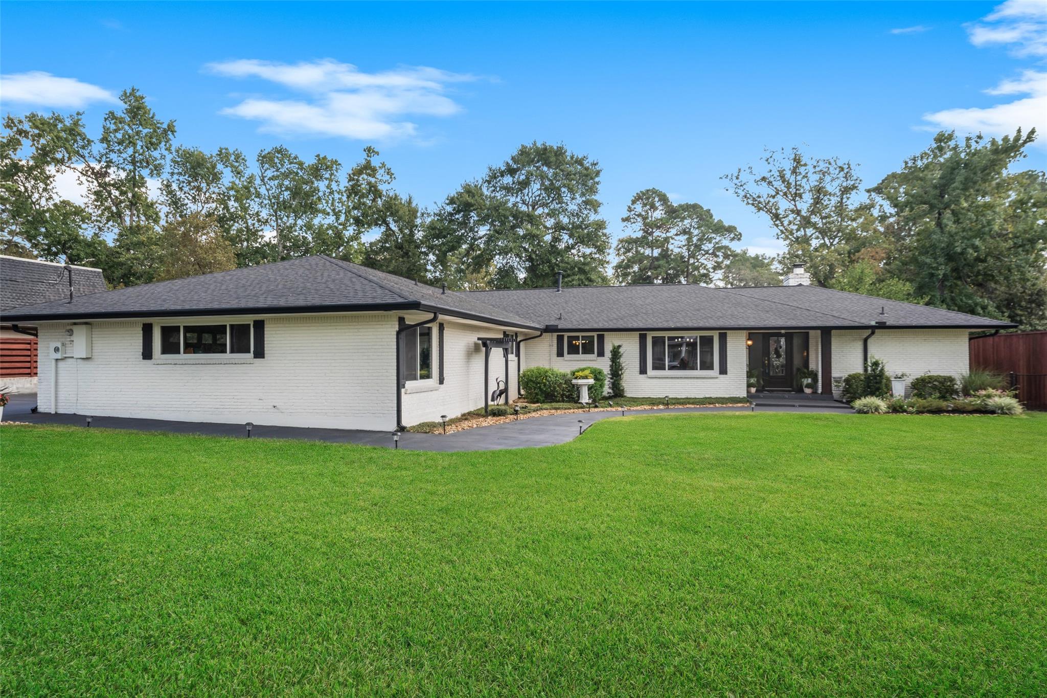 23 Winged Foot Drive