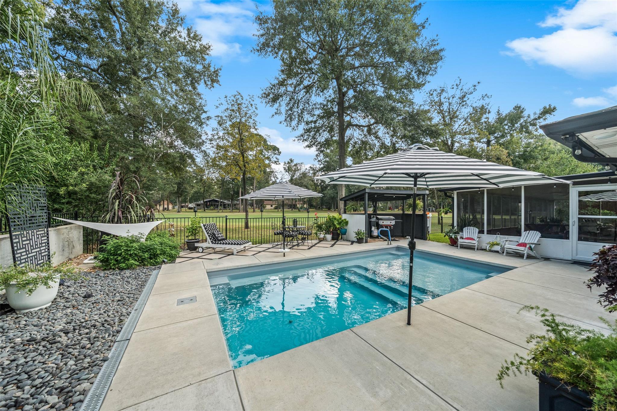 23 Winged Foot Drive