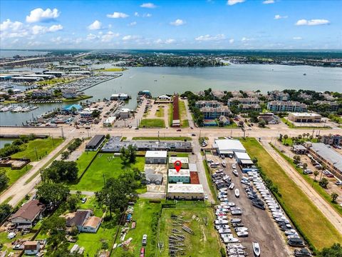 Photo of 1914 Larrabee Street #1-12, Seabrook, TX 77586 (MLS # 93700775)