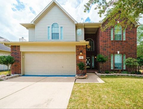 Photo of 11902 Hueco Tanks Drive, Sugar Land, TX 77498 (MLS # 889453)