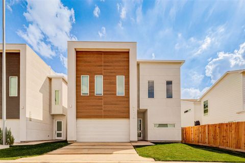 5502 Paraiso Place Houston TX 77091