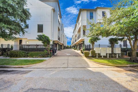 Photo of 1831 Dart Street, Houston, TX 77007 (MLS # 45715716)