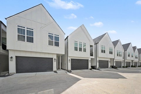Photo of 5734 White Magnolia Street, Houston, TX 77091 (MLS # 71567271)