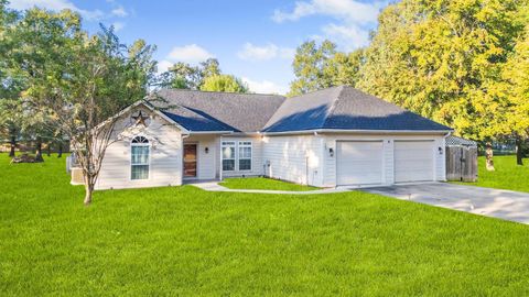 Photo of 285 Lariat Lane, Livingston, TX 77351 (MLS # 45584352)