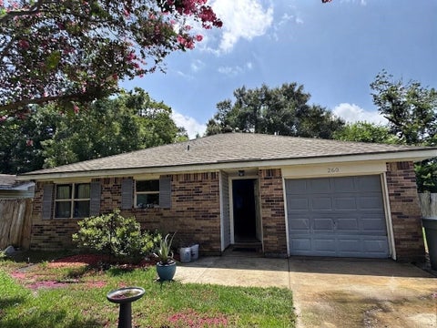 Photo of 260 Clemmons Street, Beaumont, TX 77707 (MLS # 55735211)