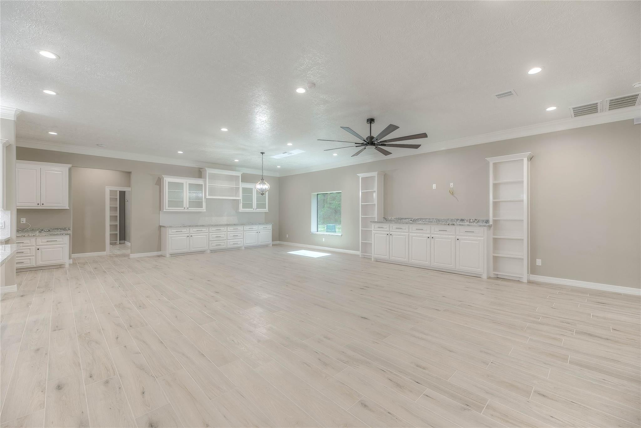 8214 Farm To Market Rd 350 N, Livingston, TX, 77351, USA, 8 Bedrooms Bedrooms, ,9 BathroomsBathrooms,Residential,Active,8214 Farm To Market Rd 350 N,10269207