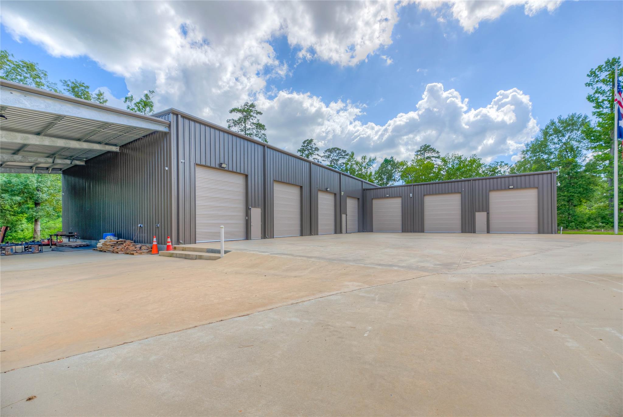 8214 Farm To Market Rd 350 N, Livingston, TX, 77351, USA, 8 Bedrooms Bedrooms, ,9 BathroomsBathrooms,Residential,Active,8214 Farm To Market Rd 350 N,10269207