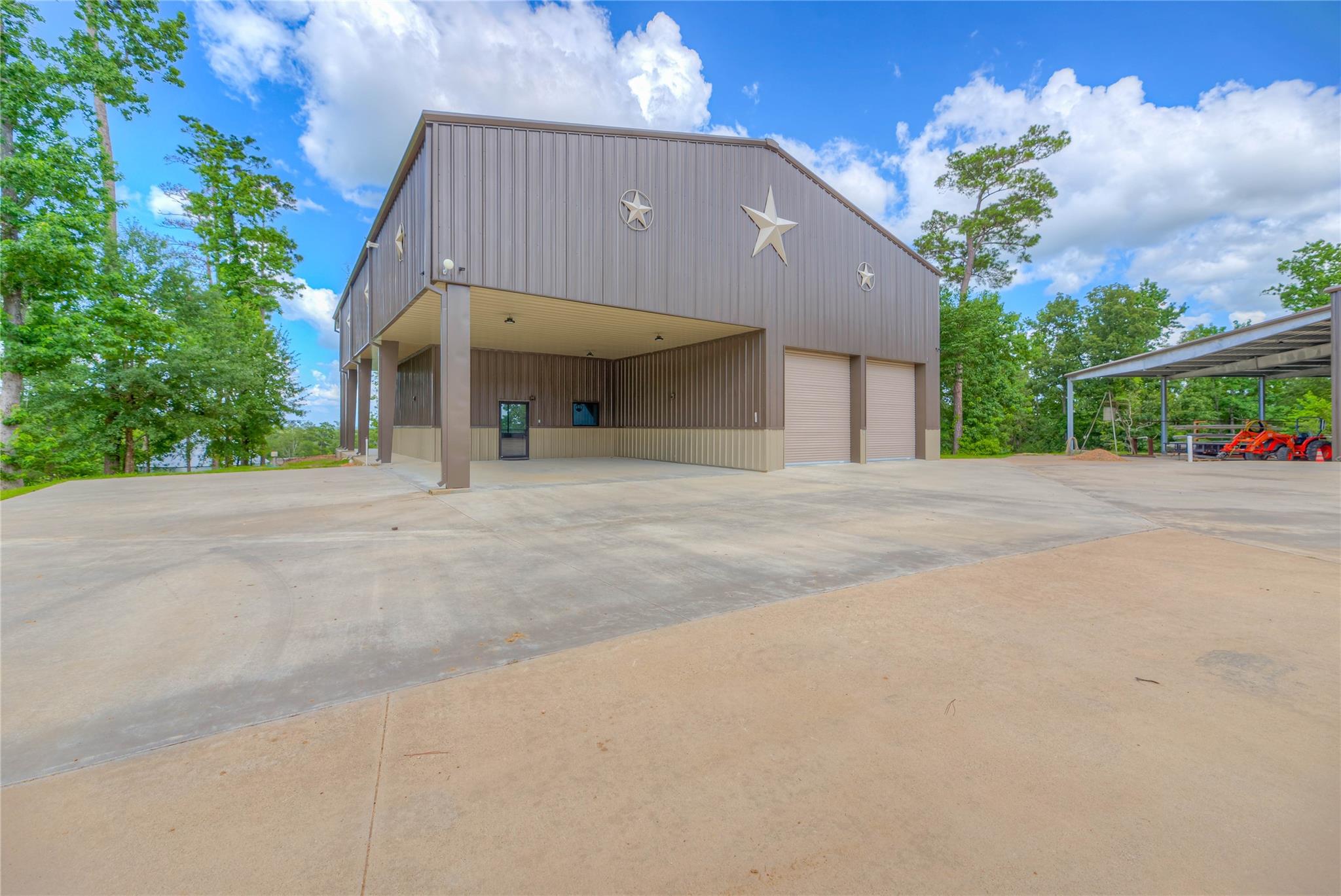 8214 Farm To Market Rd 350 N, Livingston, TX, 77351, USA, 8 Bedrooms Bedrooms, ,9 BathroomsBathrooms,Residential,Active,8214 Farm To Market Rd 350 N,10269207