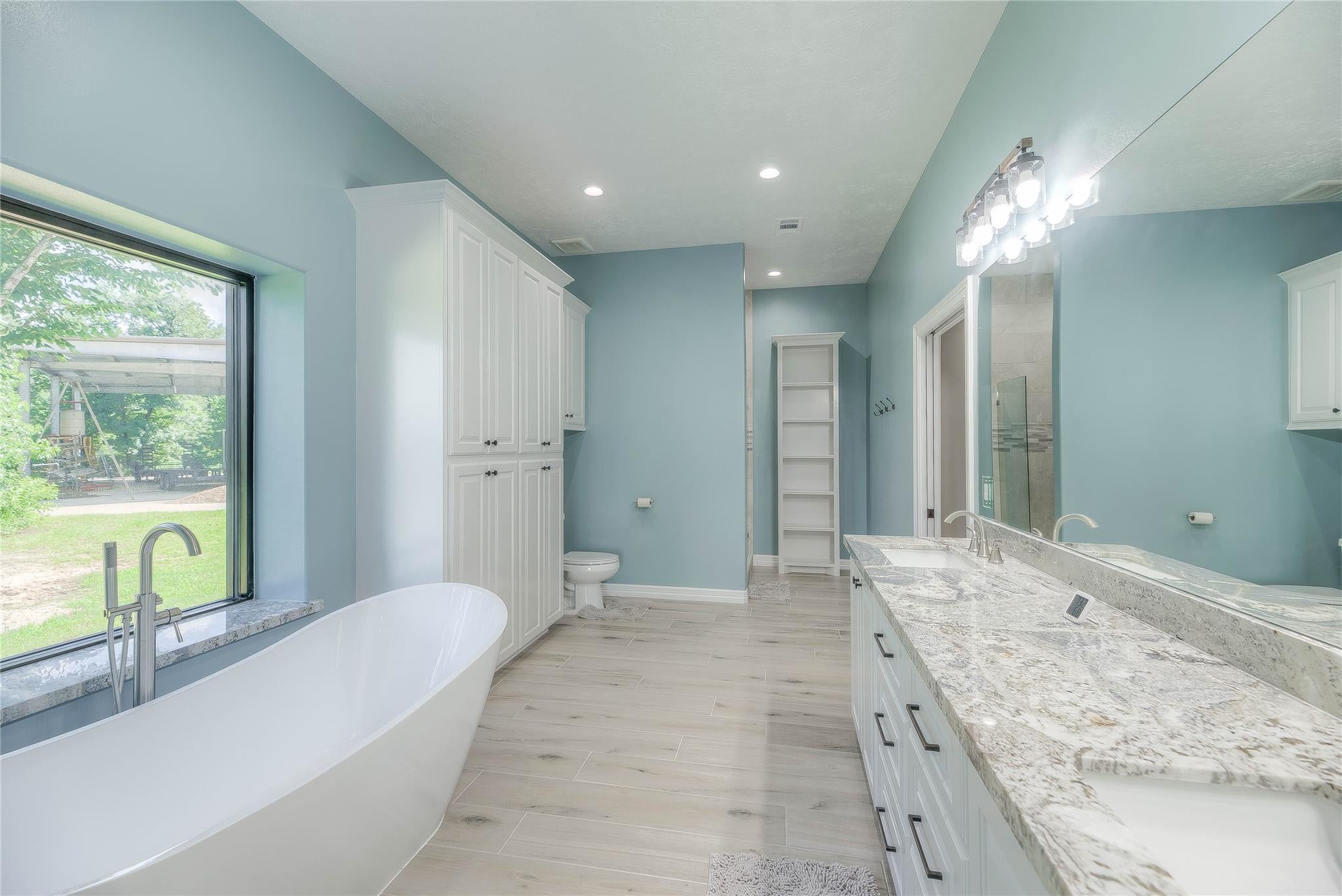 8214 Farm To Market Rd 350 N, Livingston, TX, 77351, USA, 8 Bedrooms Bedrooms, ,9 BathroomsBathrooms,Residential,Active,8214 Farm To Market Rd 350 N,10269207