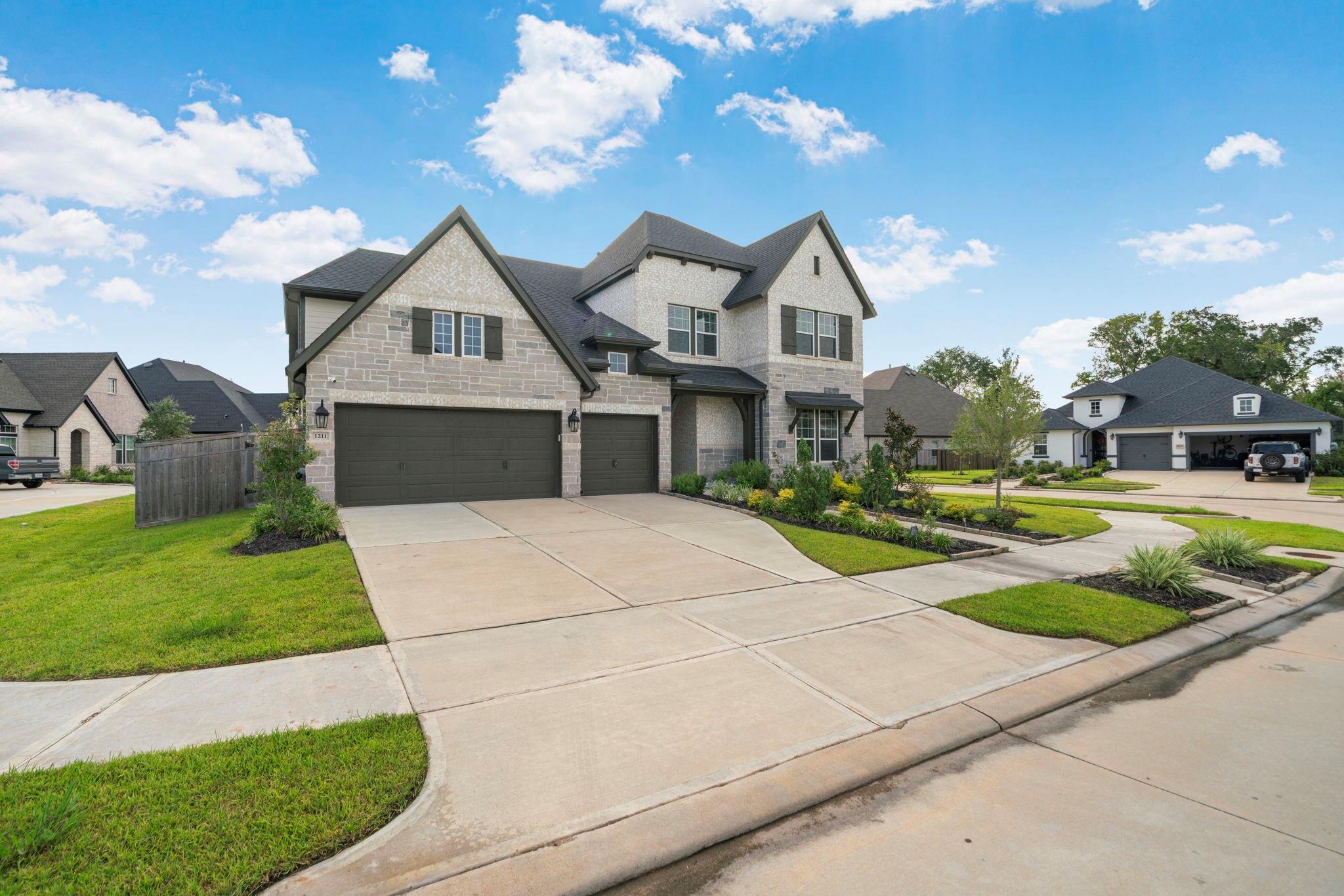 1211 Morning Rose Drive