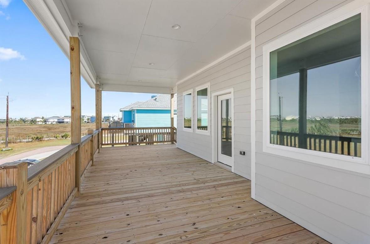 22803 Miramar Drive
