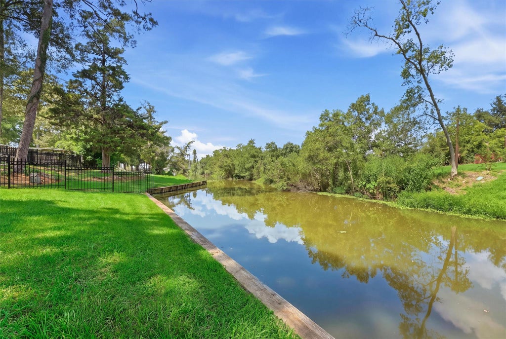 Photo of 219 Page Lane, Huffman, TX 77336 (MLS # 30359464)