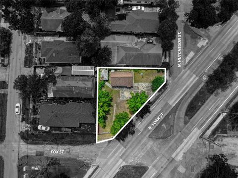 Photo of 434 N Hutcheson Street, Houston, TX 77003 (MLS # 68570059)