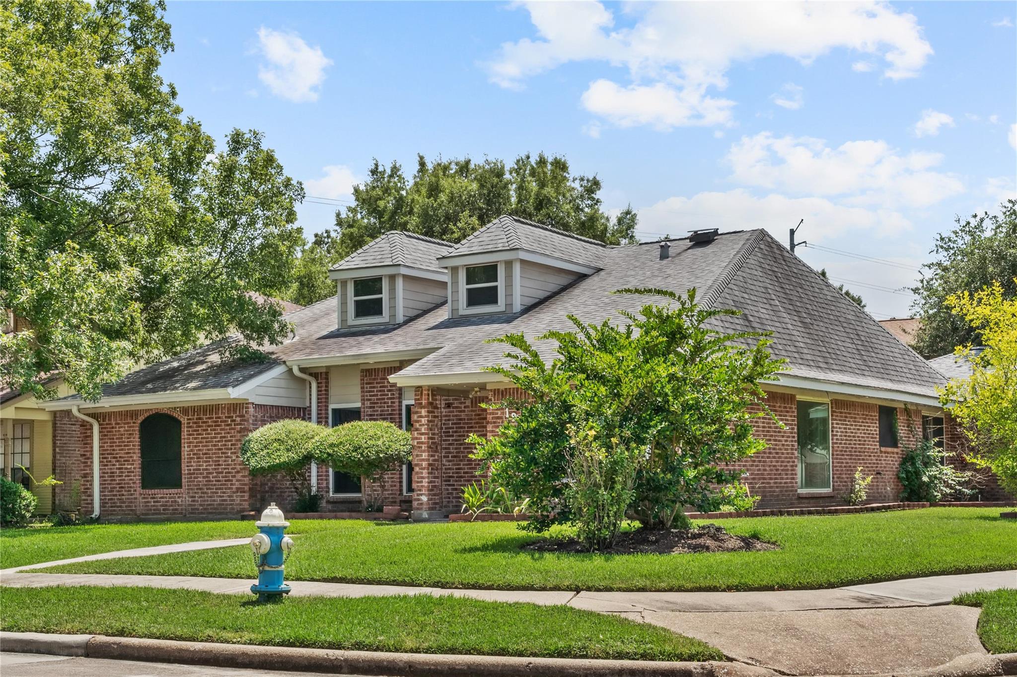 19619 Pine Cluster Lane