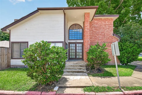 Photo of 13823 Royal Oak Street, Houston, TX 77083 (MLS # 2239815)