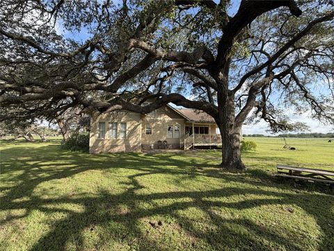 Photo of 215 County Road 233, Hallettsville, TX 77964 (MLS # 79414274)