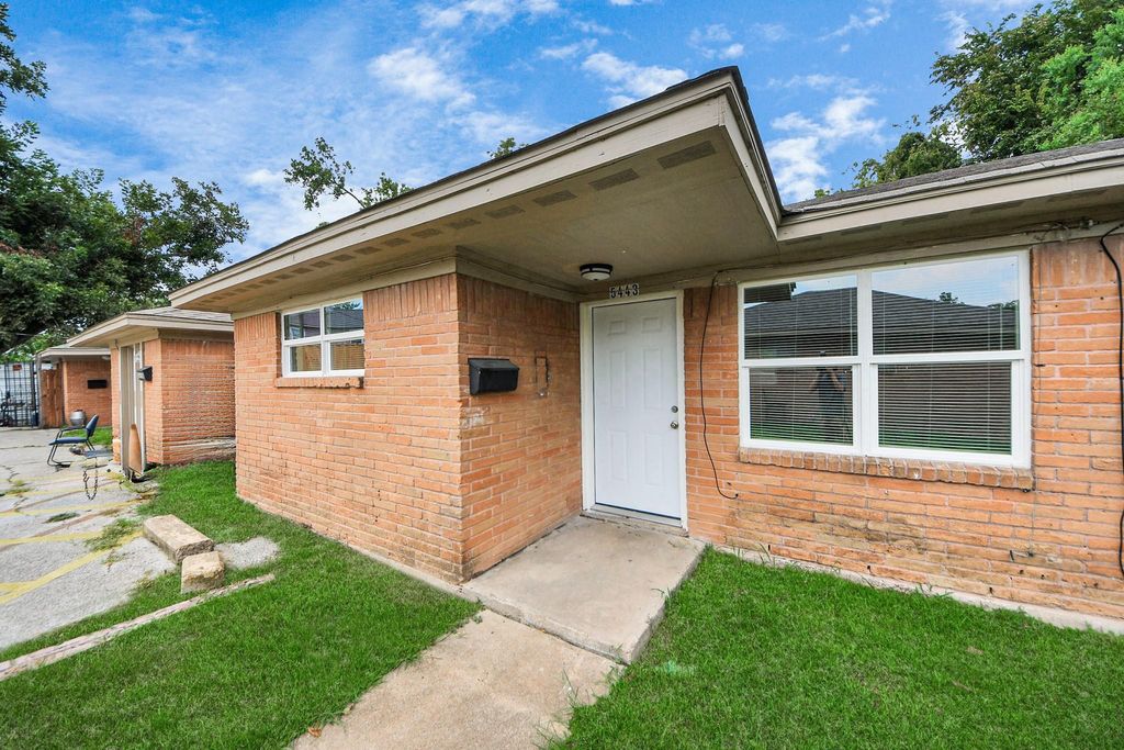 Photo of 5441 Minden Street #20, Houston, TX 77026 (MLS # 862253)