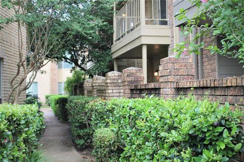 Photo of 11201 Lynbrook Drive #3105, Houston, TX 77042 (MLS # 62051832) Photo of 11201 Lynbrook Drive #3105, Houston, TX 77042 (MLS # 62051832)