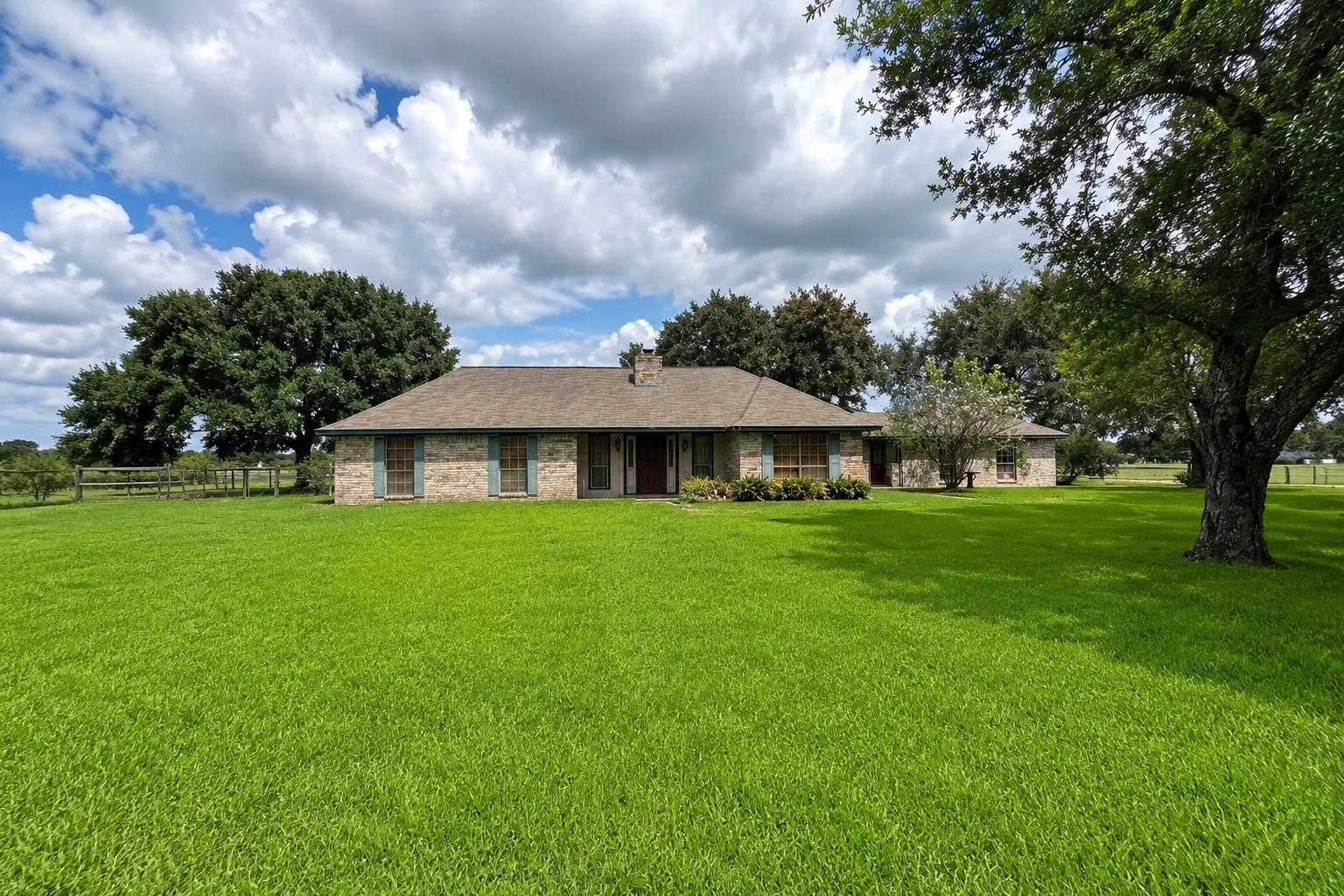 8696 Moravian Drive
