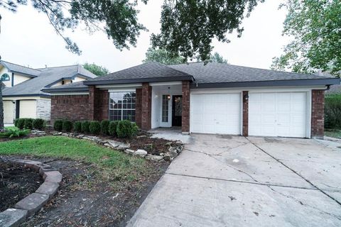 Photo of 2314 Pebbledowne Circle, Sugar Land, TX 77478 (MLS # 18139577)