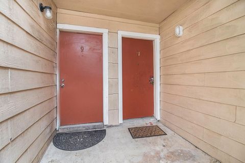 Photo of 8201 Richmond Avenue #9, Houston, TX 77063 (MLS # 34727130)
