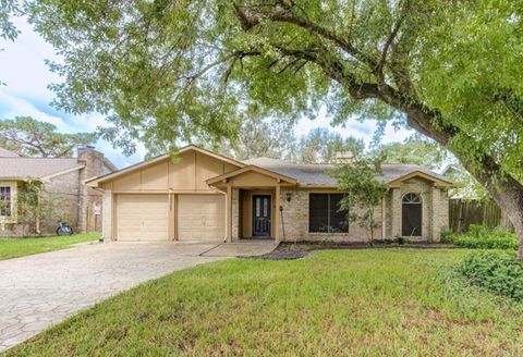 Photo of 10727 Sagewillow Lane, Houston, TX 77089 (MLS # 492106)
