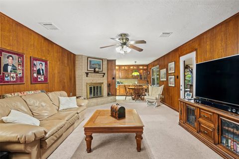 Photo of 1118 S Amy Drive, Deer Park, TX 77536 (MLS # 11649594)