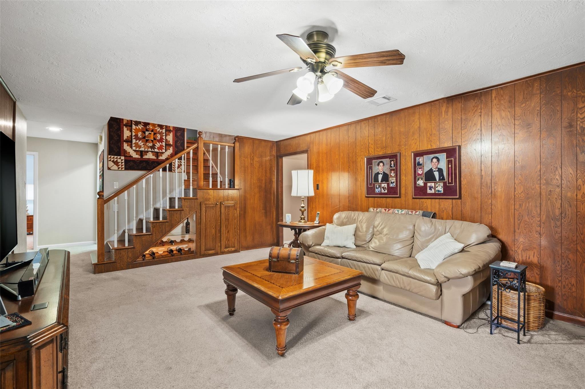 1118 S Amy Drive