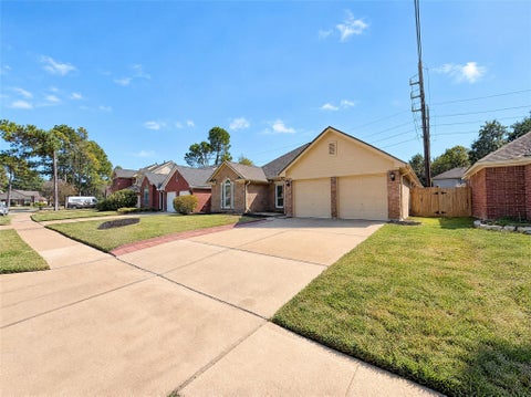 Photo of 8623 Plum Lake Drive, Houston, TX 77095 (MLS # 30545914)